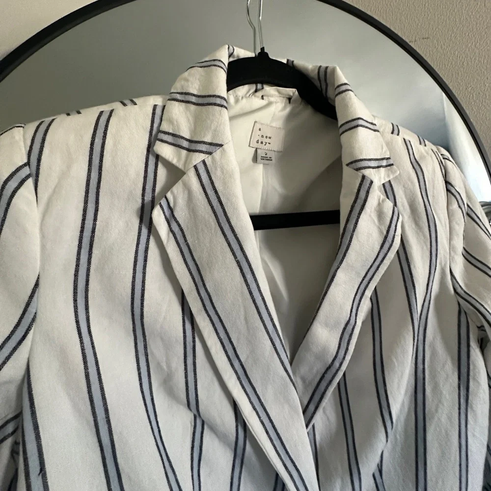 A New Day Striped Linen Blazer - Picture 2 of 6